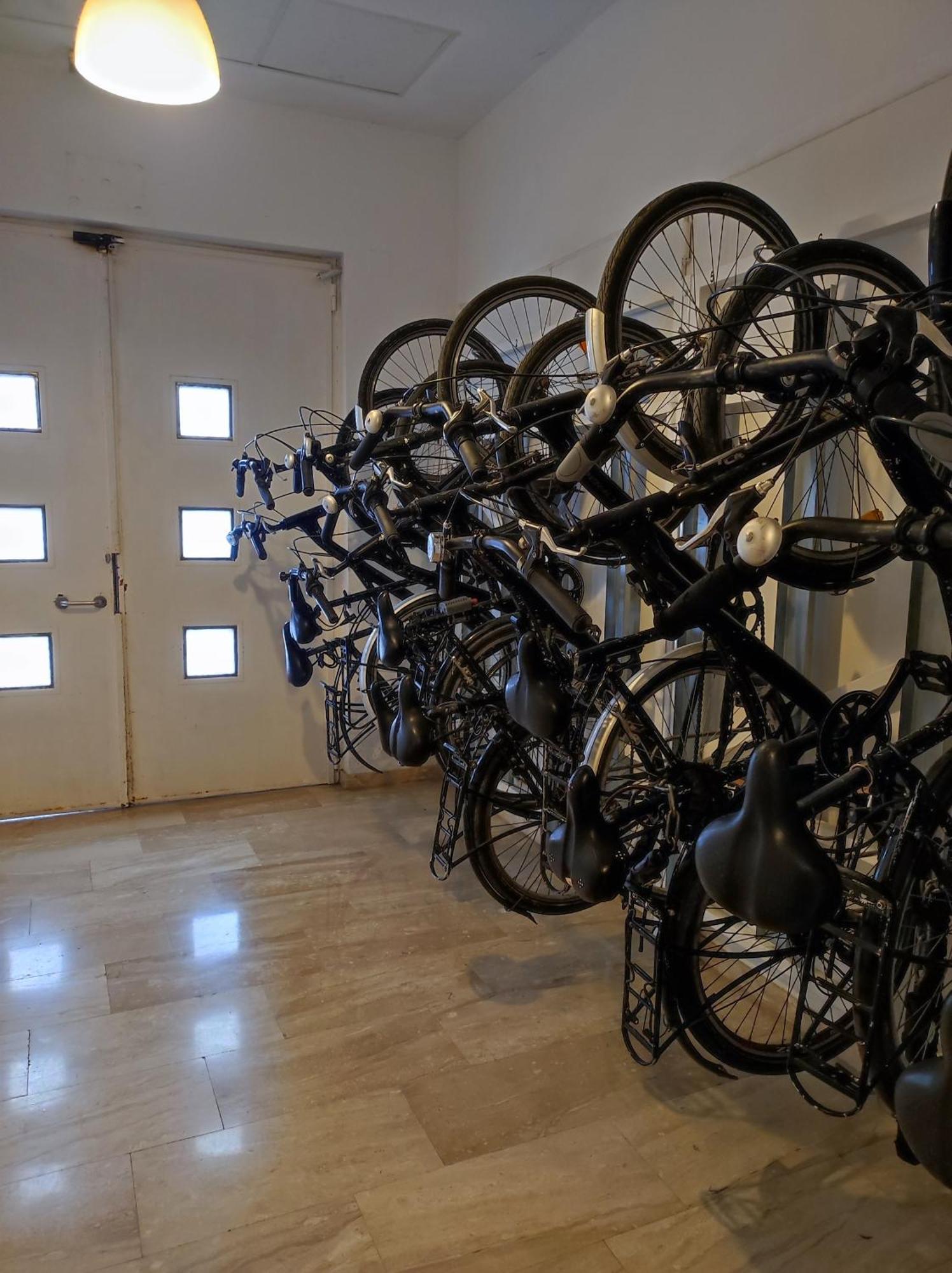Apartment Close To The Sea, Large 170 M2 Apartmentbikes Valencia